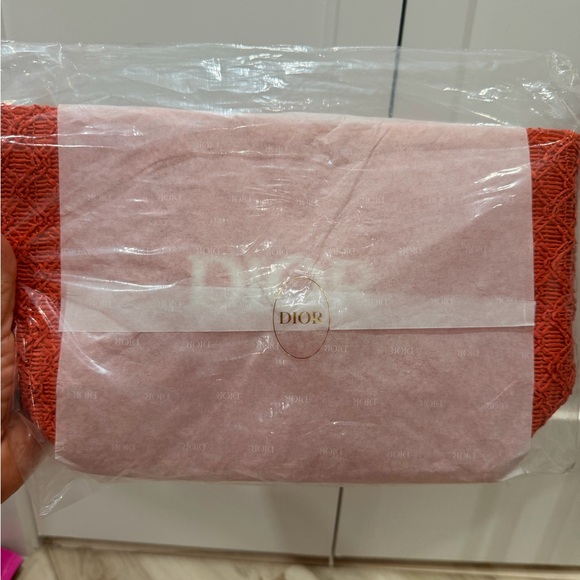 New! Limited Edition Dior Beauty Raffia Tote - Picture 8 of 9